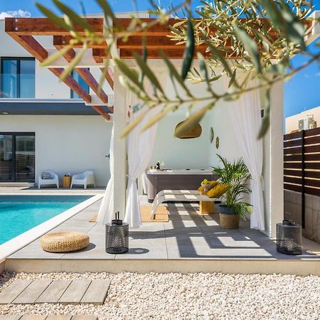 Villa Olea With Heated Pool And Jacuzzi Sukosan Luaran gambar