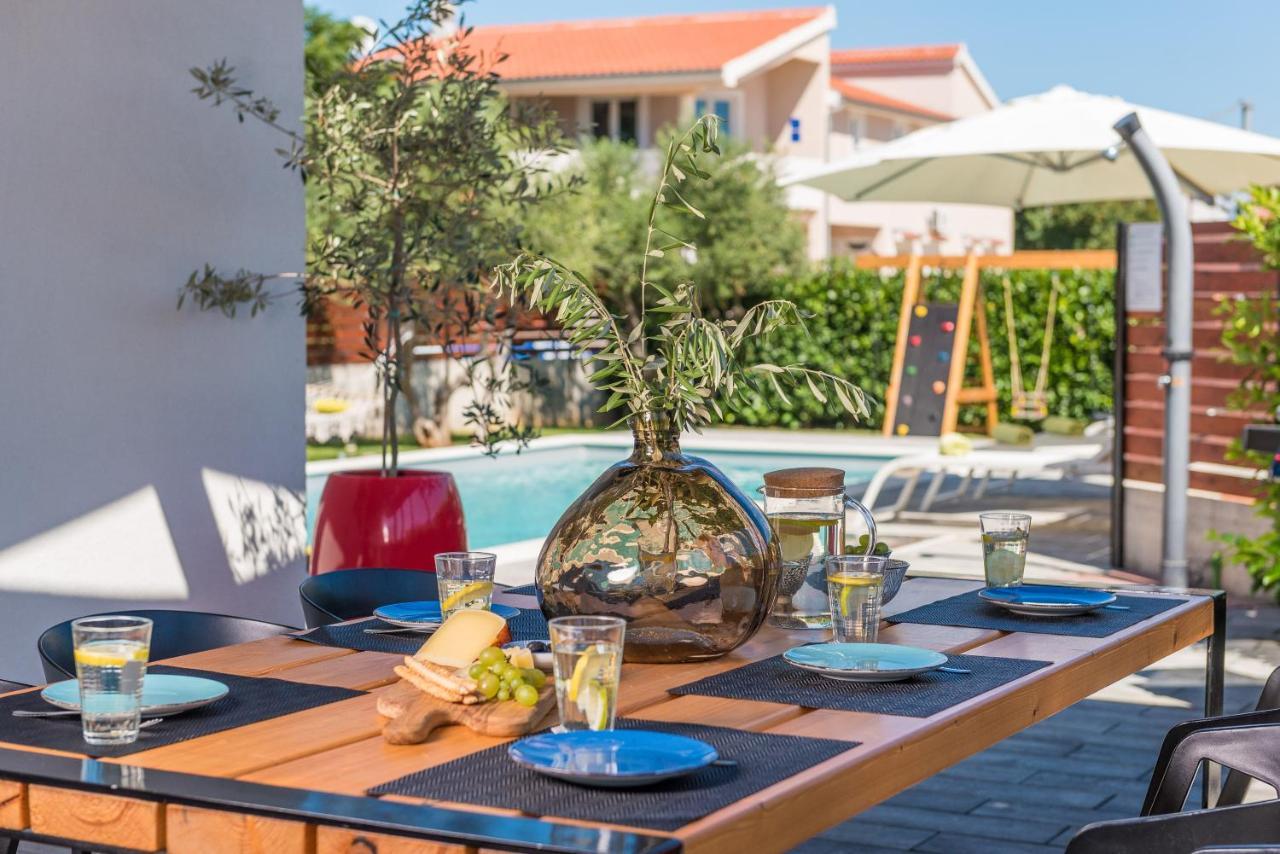 Villa Olea With Heated Pool And Jacuzzi Sukosan Luaran gambar