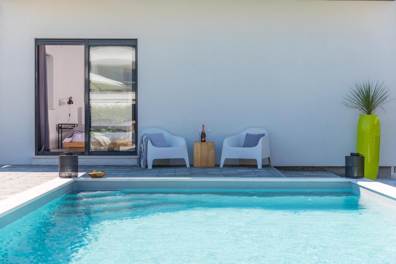 Villa Olea With Heated Pool And Jacuzzi Sukosan Luaran gambar