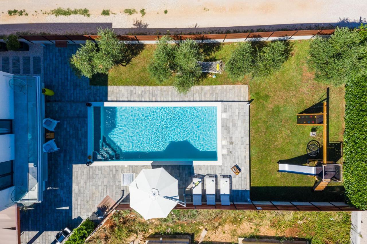 Villa Olea With Heated Pool And Jacuzzi Sukosan Luaran gambar