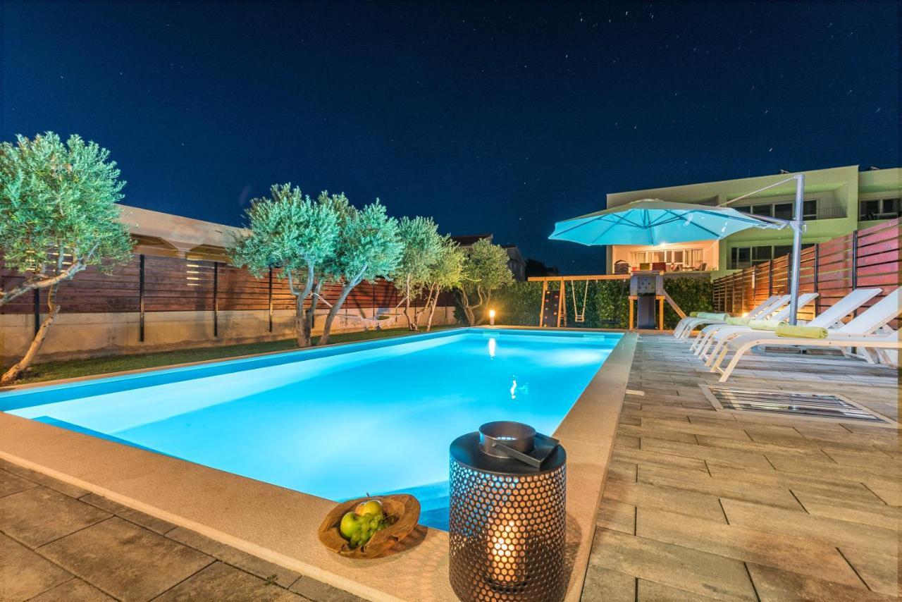 Villa Olea With Heated Pool And Jacuzzi Sukosan Luaran gambar
