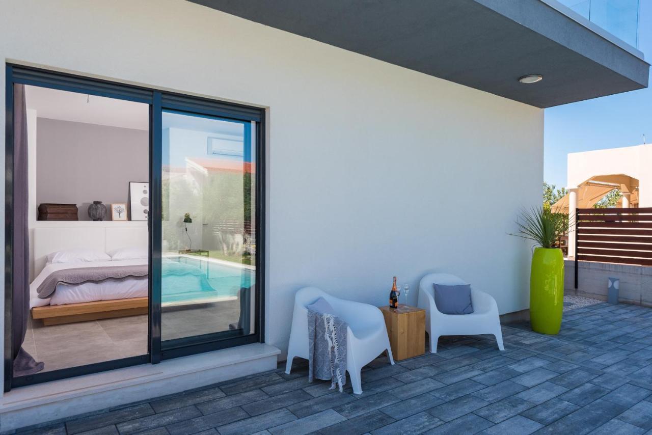 Villa Olea With Heated Pool And Jacuzzi Sukosan Luaran gambar
