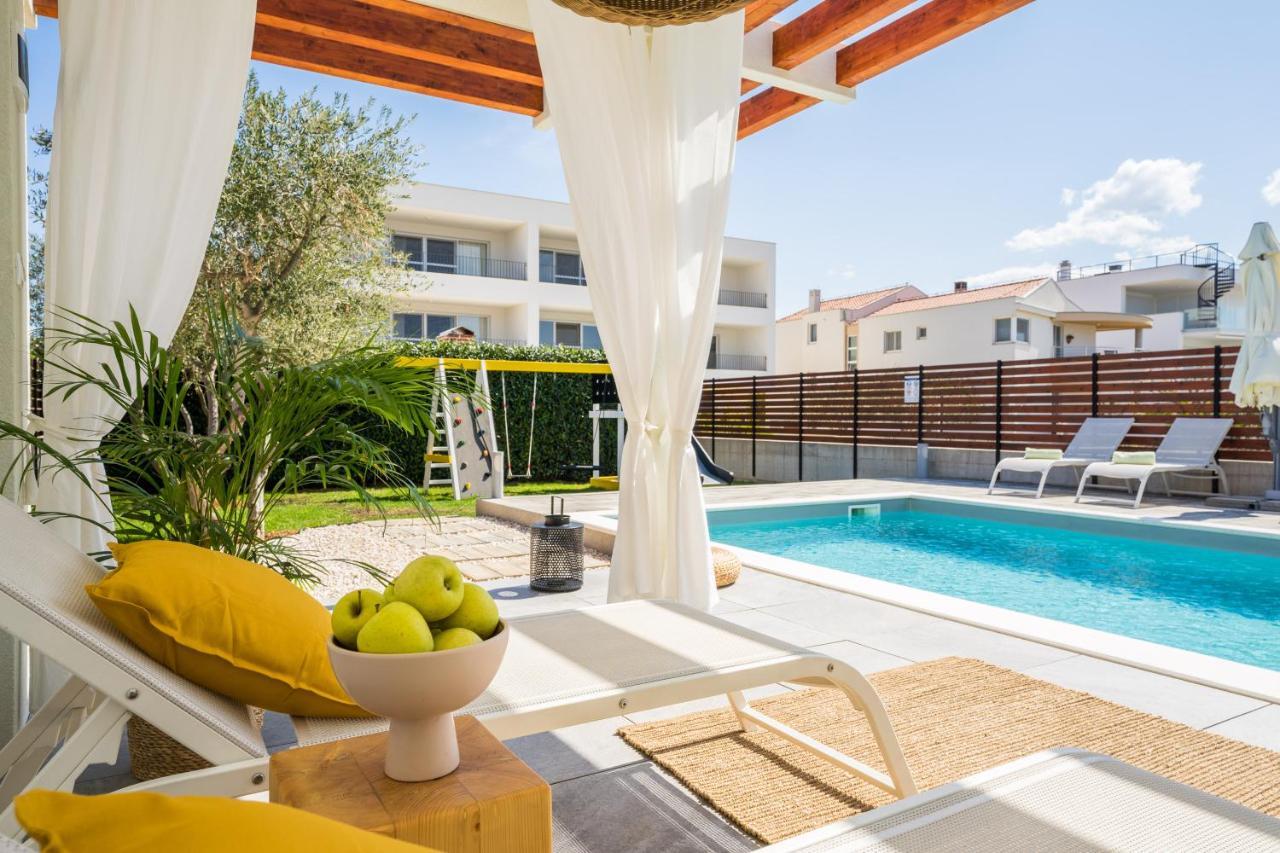 Villa Olea With Heated Pool And Jacuzzi Sukosan Luaran gambar
