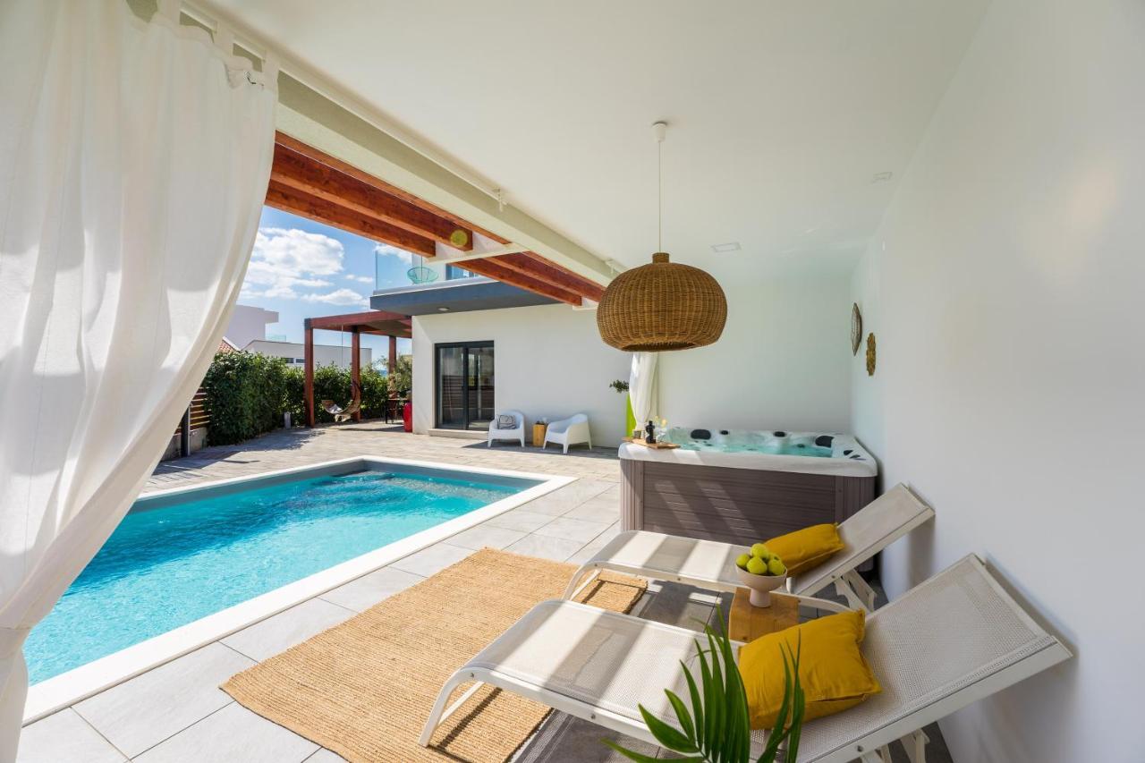 Villa Olea With Heated Pool And Jacuzzi Sukosan Luaran gambar