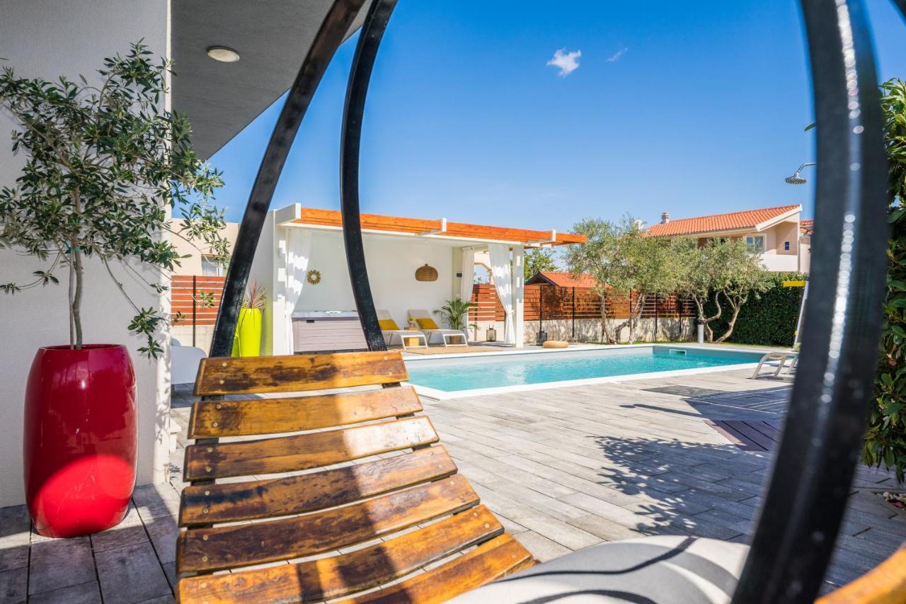 Villa Olea With Heated Pool And Jacuzzi Sukosan Luaran gambar