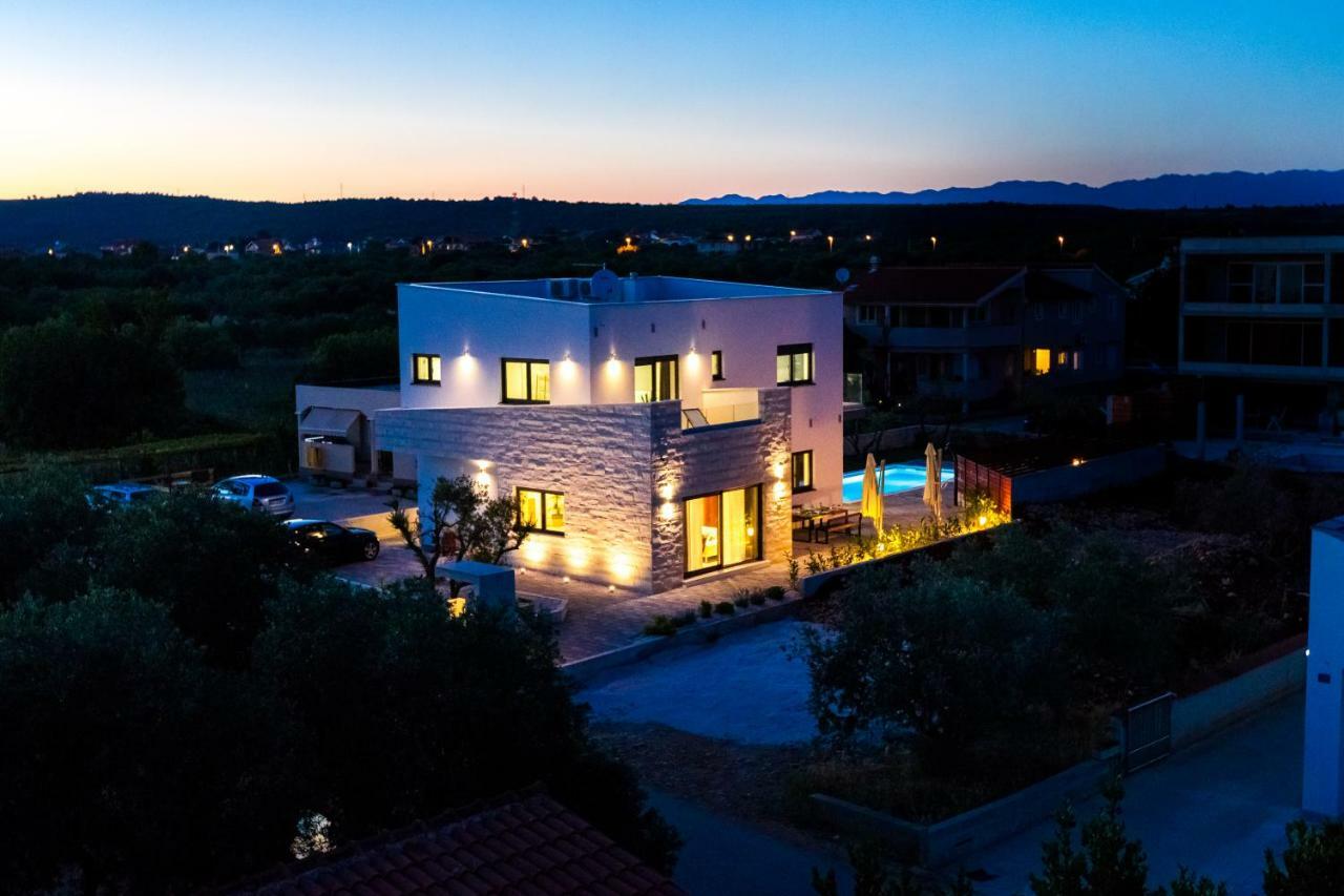Villa Olea With Heated Pool And Jacuzzi Sukosan Luaran gambar